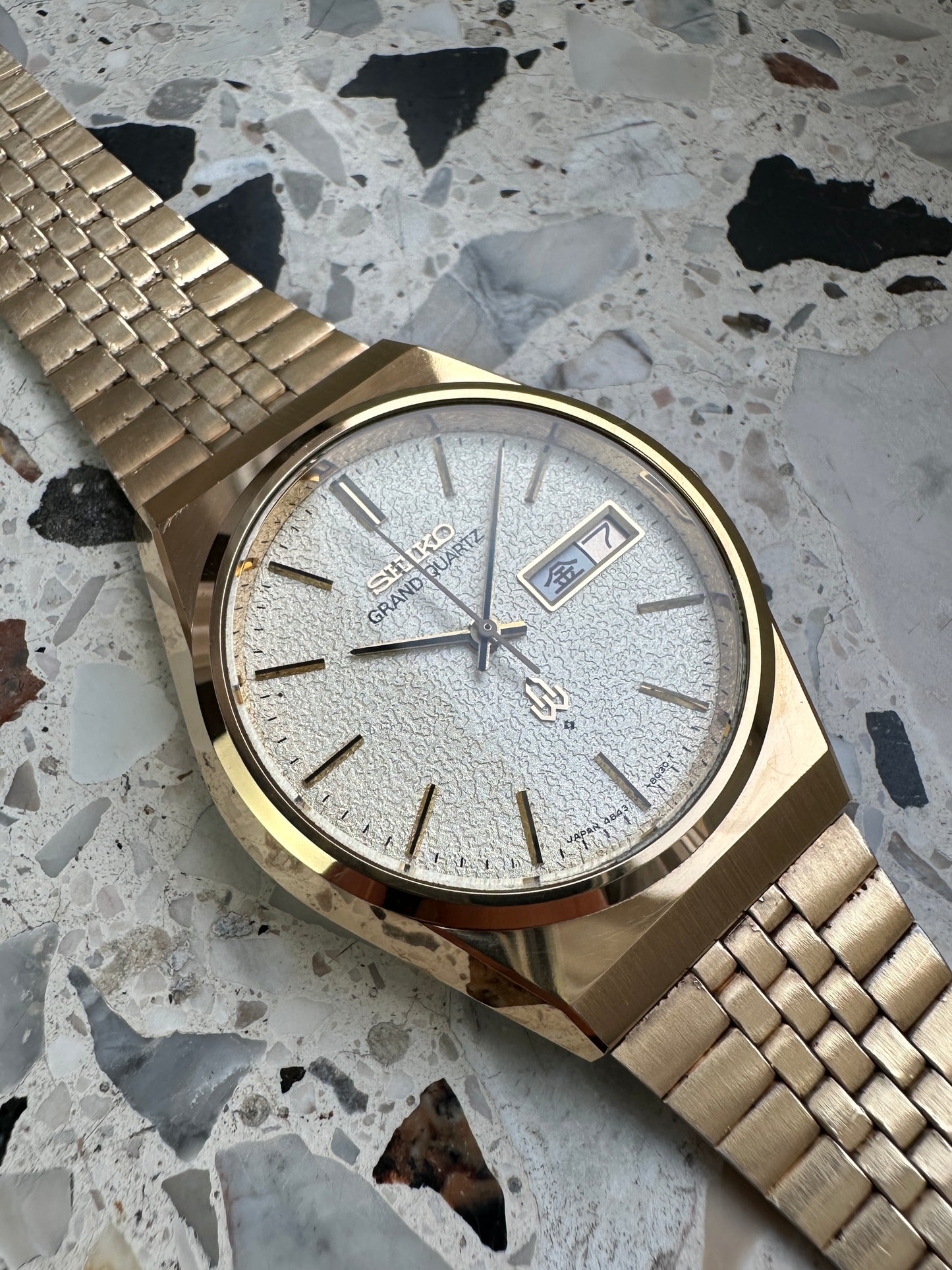 Seiko Grand Quartz 4843-8100 (Gold Diamond Dust / Snowflake)