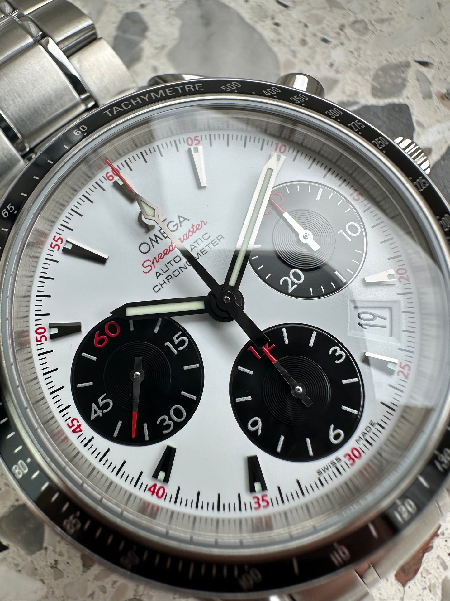 Omega Speedmaster Date (FULL SET) 323.30.40.40.04.001