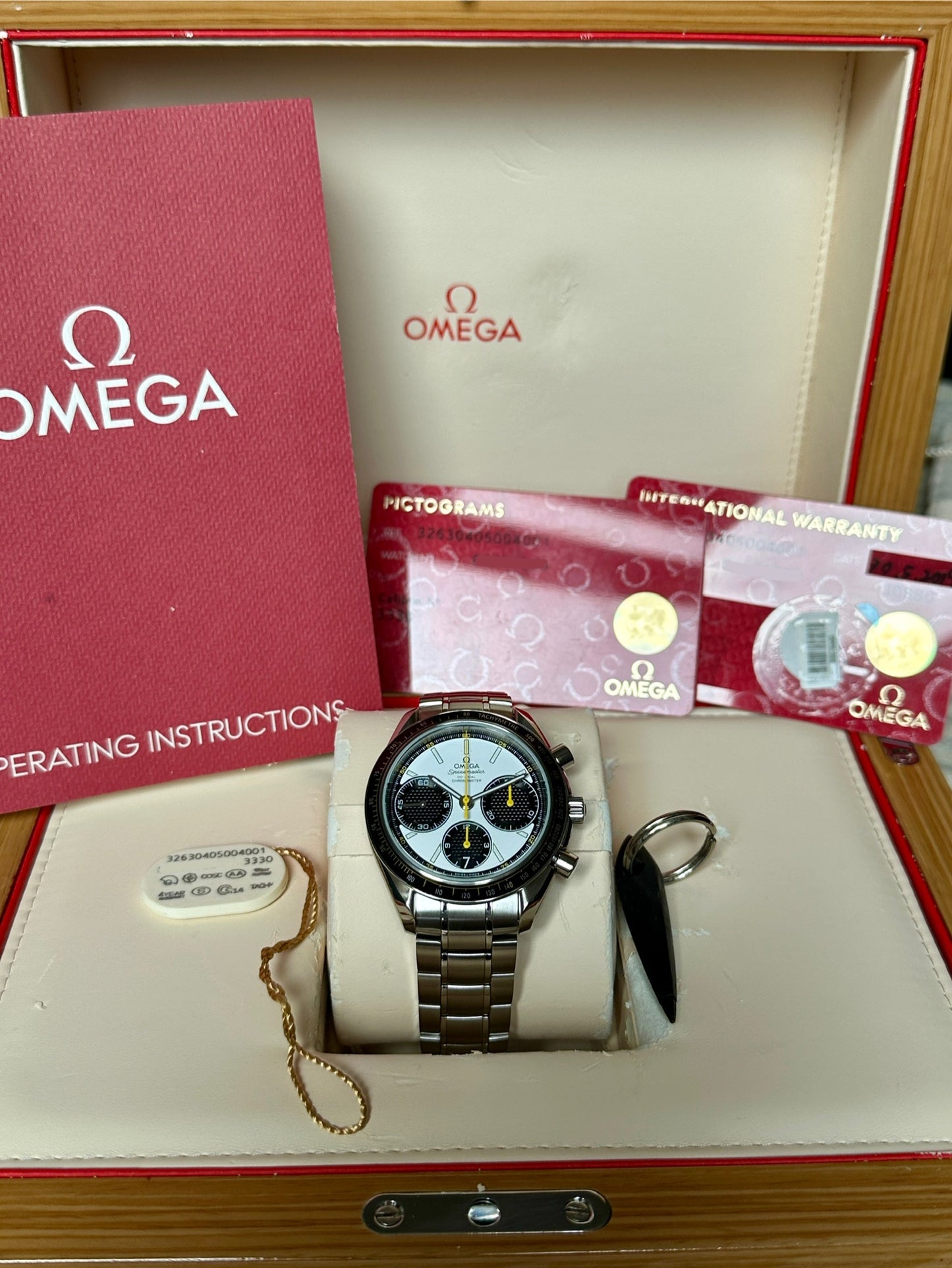 Omega Speedmaster 326.30.40.50.04.001 Racing