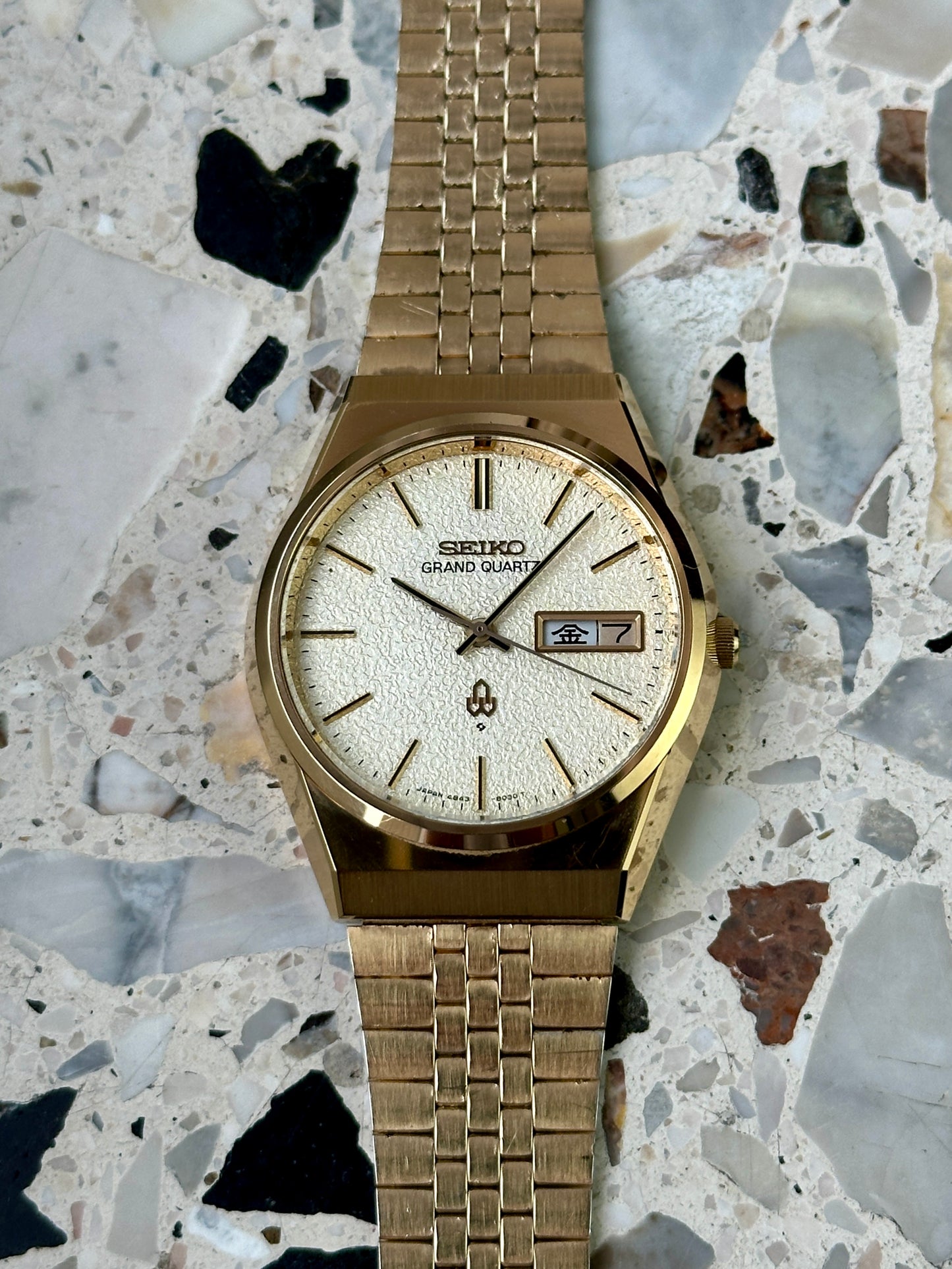 Seiko Grand Quartz 4843-8100 (Gold Diamond Dust / Snowflake)