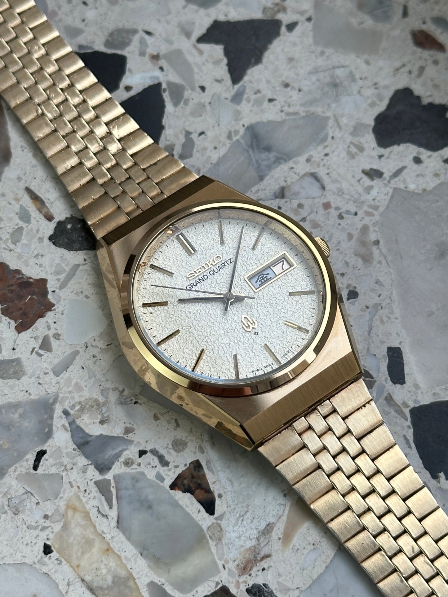 Seiko Grand Quartz 4843-8100 (Gold Diamond Dust / Snowflake)