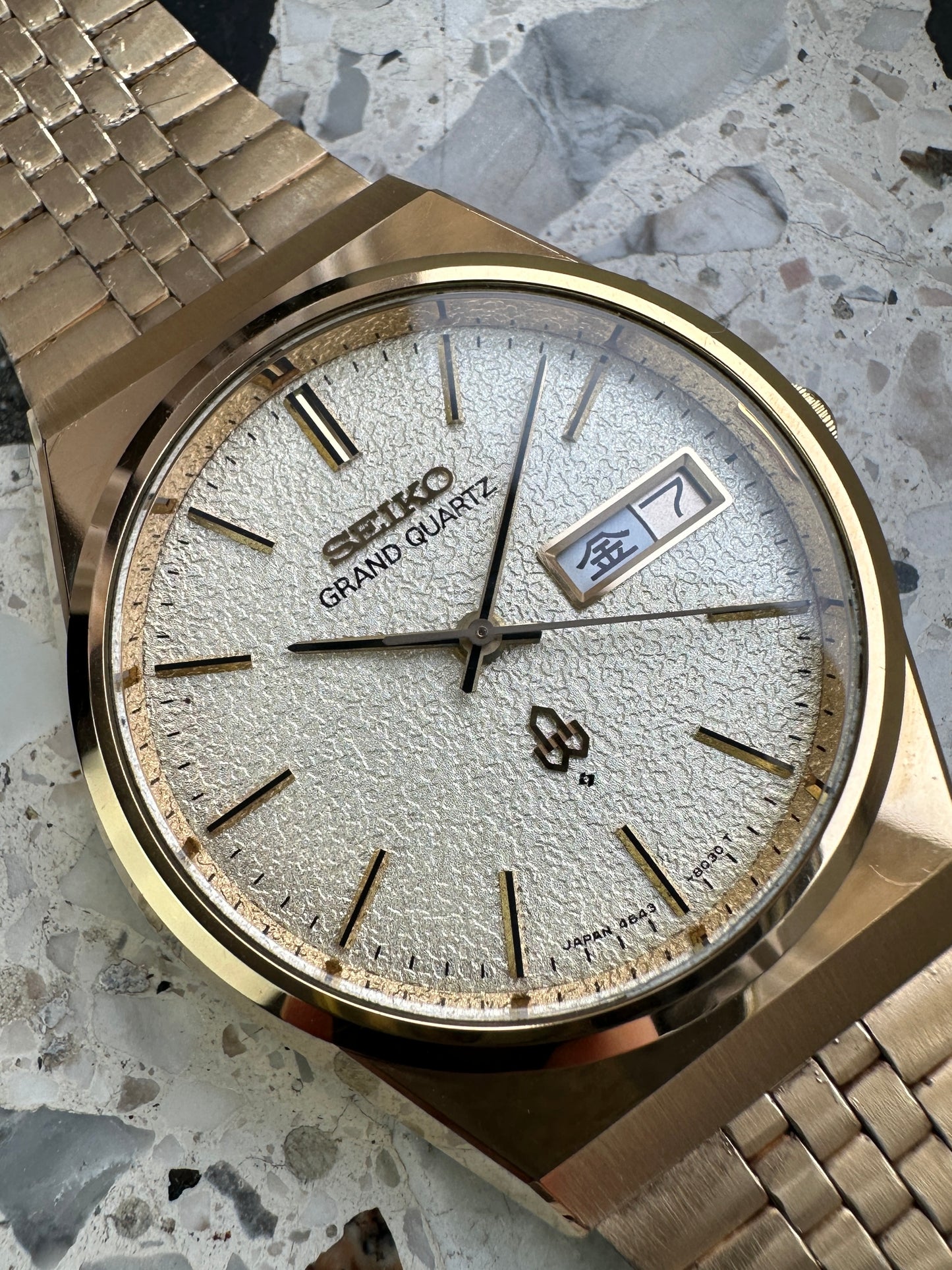 Seiko Grand Quartz 4843-8100 (Gold Diamond Dust / Snowflake)