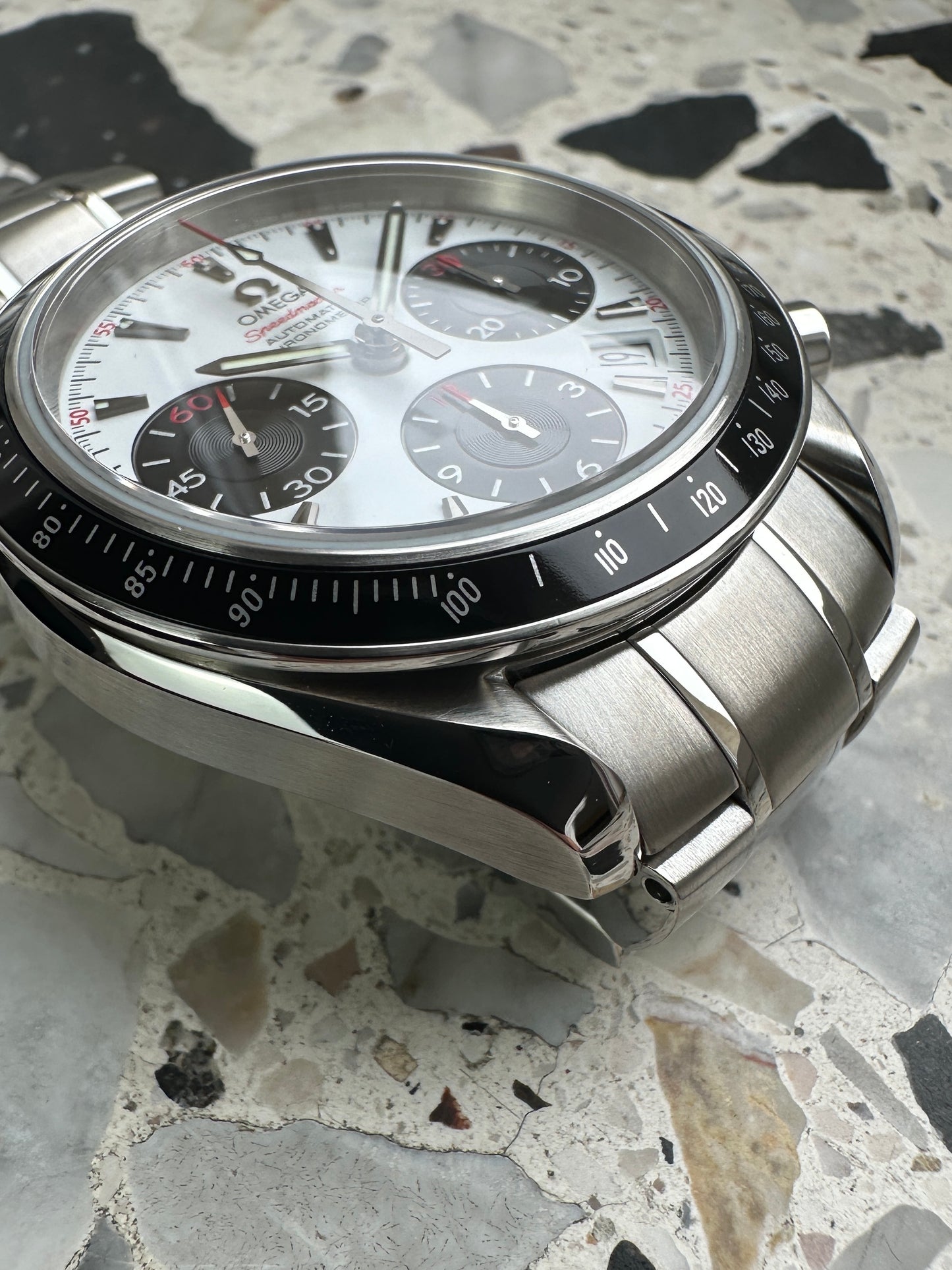 Omega Speedmaster Date (FULL SET) 323.30.40.40.04.001