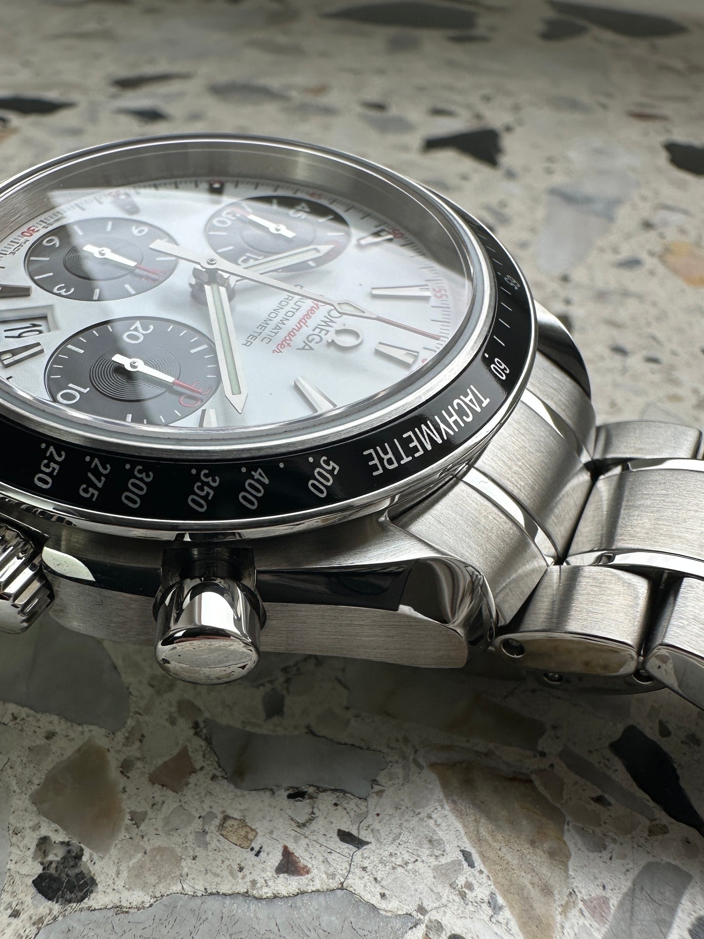 Omega Speedmaster Date (FULL SET) 323.30.40.40.04.001