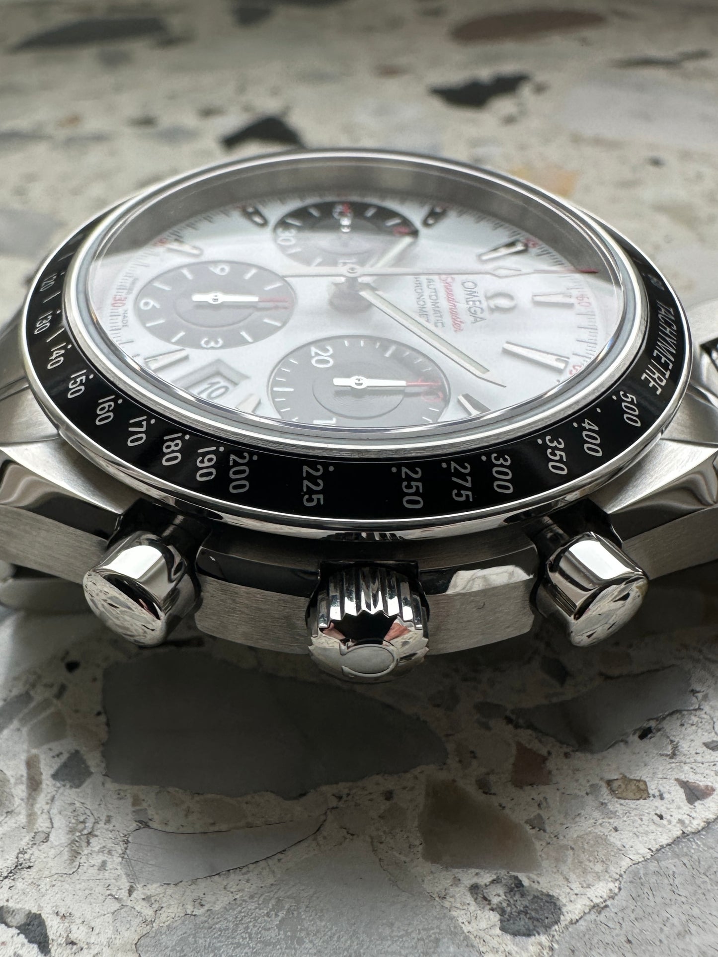 Omega Speedmaster Date (FULL SET) 323.30.40.40.04.001