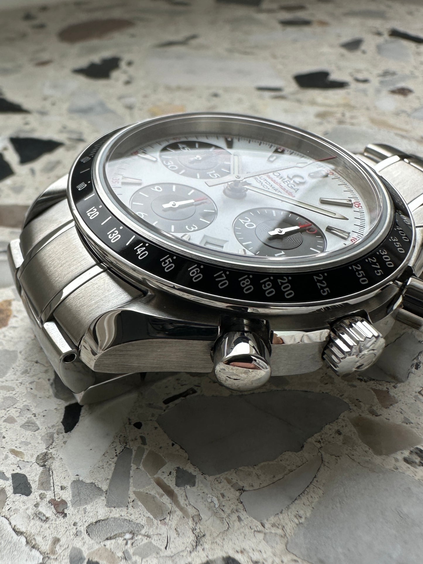 Omega Speedmaster Date (FULL SET) 323.30.40.40.04.001