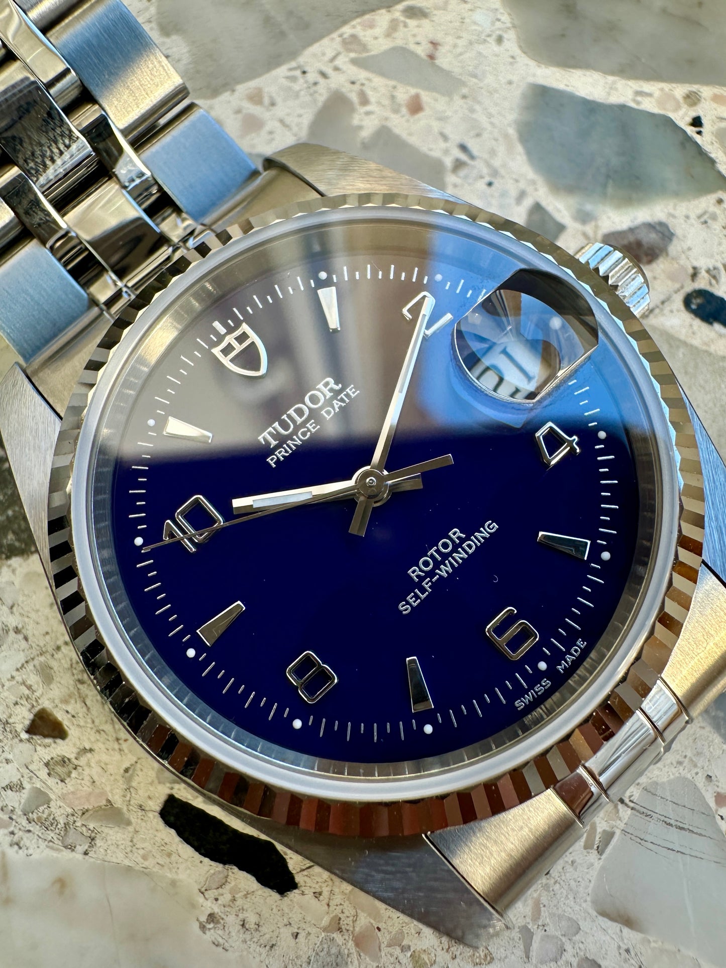 Tudor Prince 74034 Date (Ausstellungsstück) - Box & Papiere