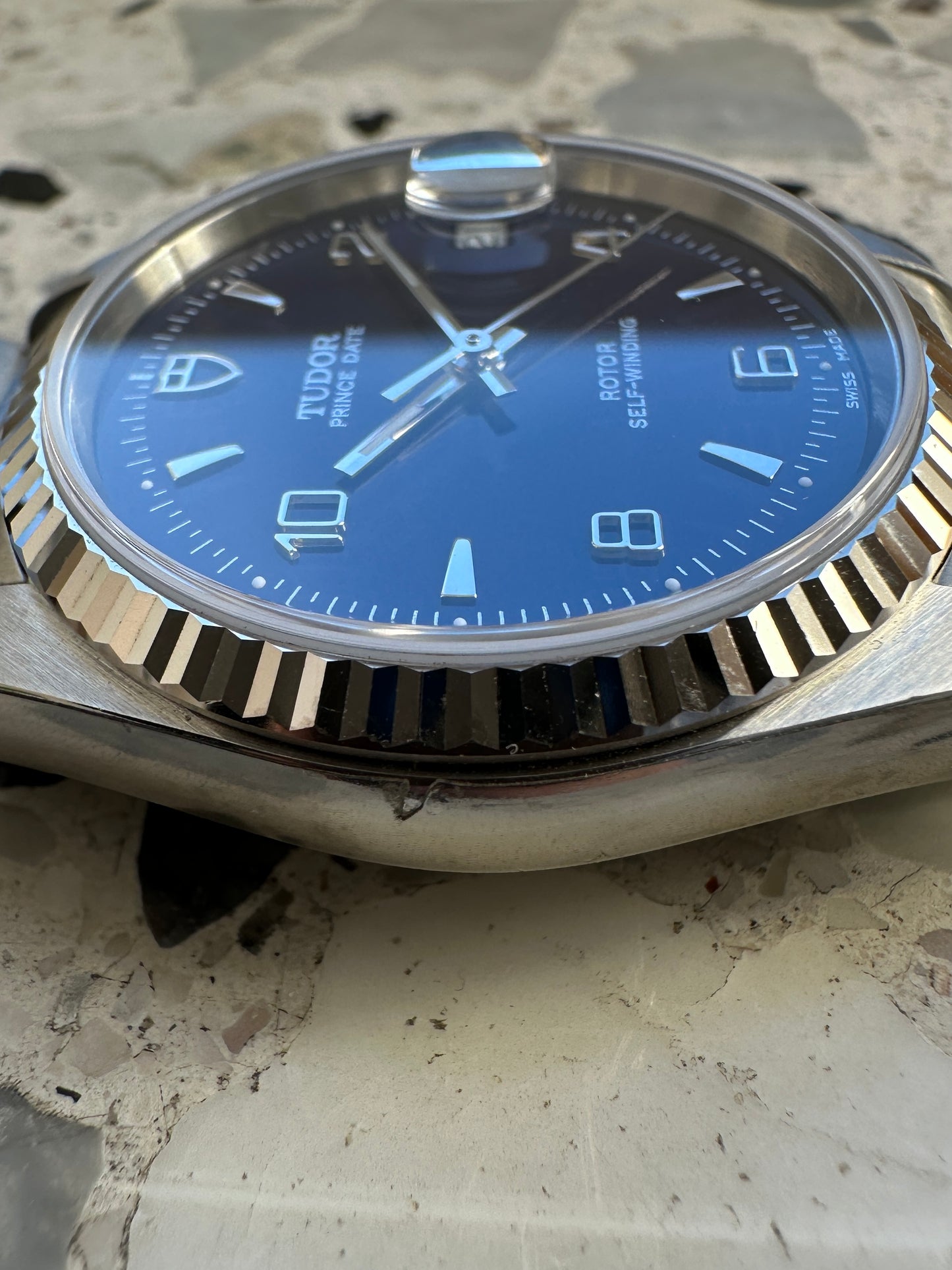 Tudor Prince 74034 Date (Ausstellungsstück) - Box & Papiere