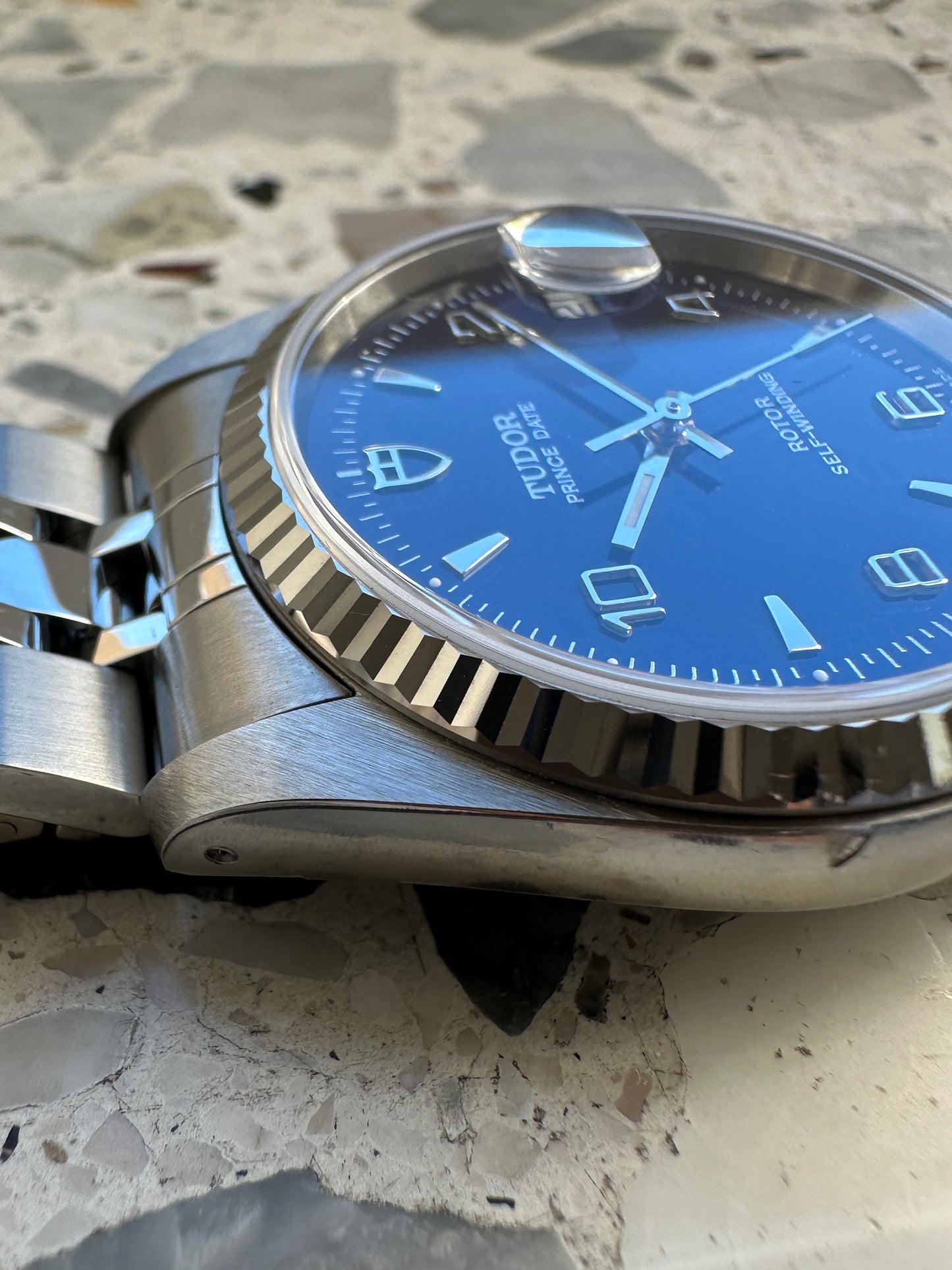 Tudor Prince 74034 Date (Ausstellungsstück) - Box & Papiere