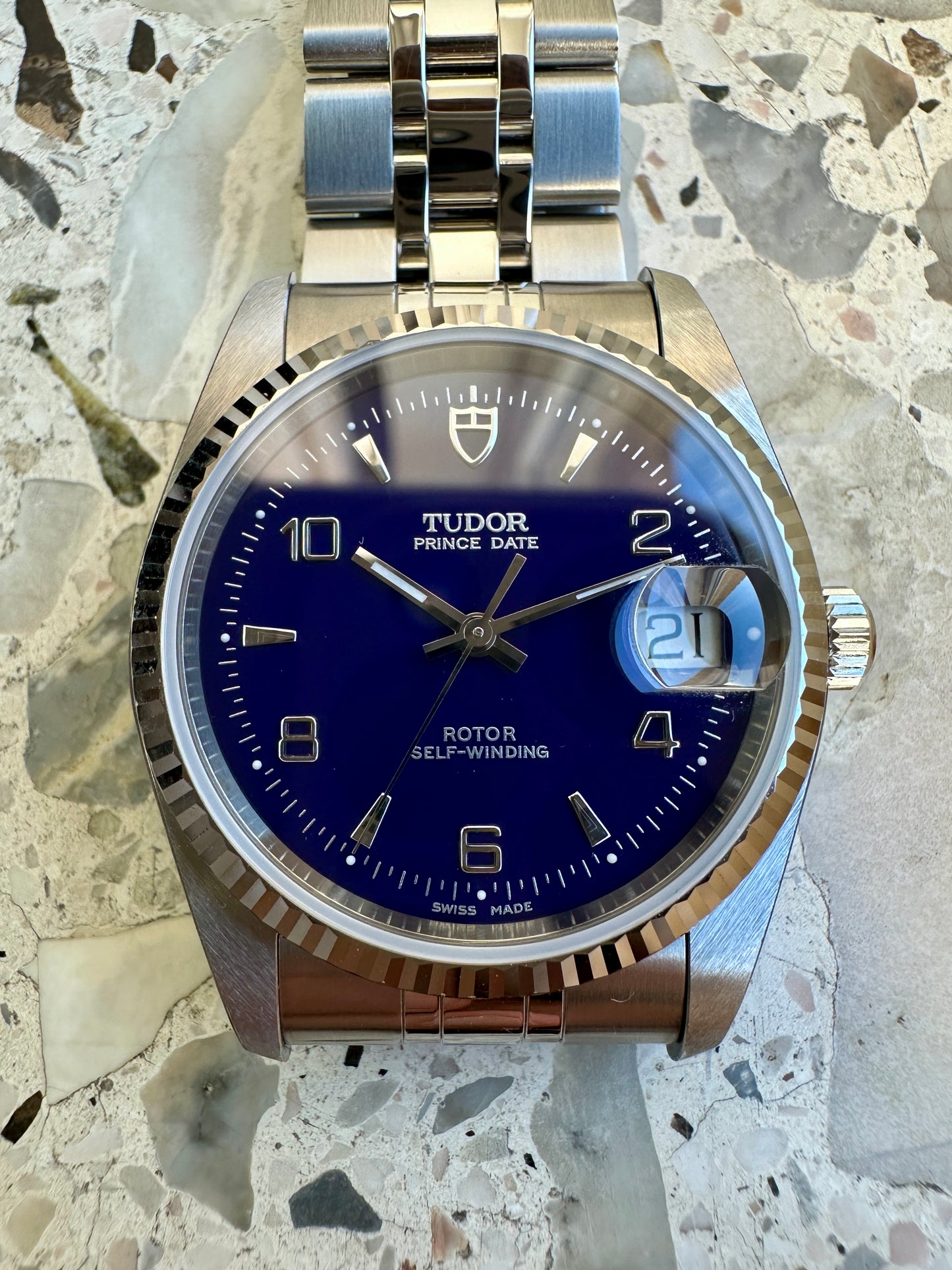 Tudor Prince 74034 Date (Ausstellungsstück) - Box & Papiere