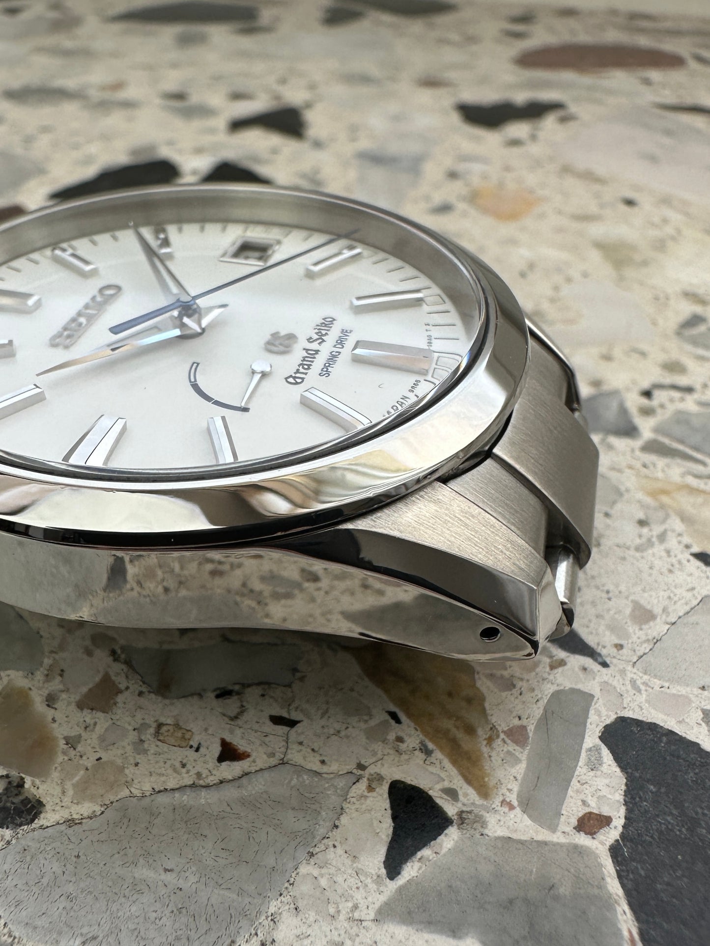Grand Seiko SBGA099 Spring Drive (Box & Instruktion)