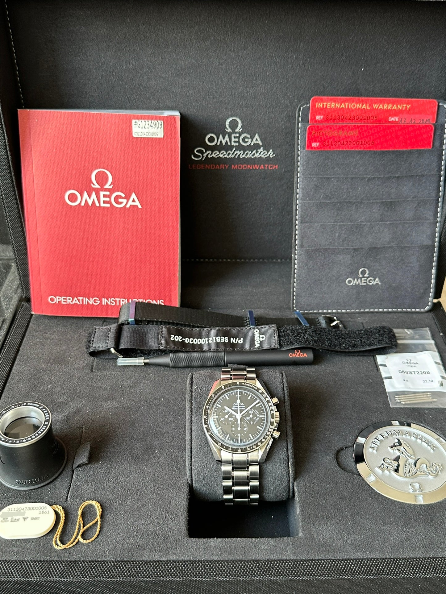Omega Speedmaster Professional (Full Set) 311.30.42.30.01.005