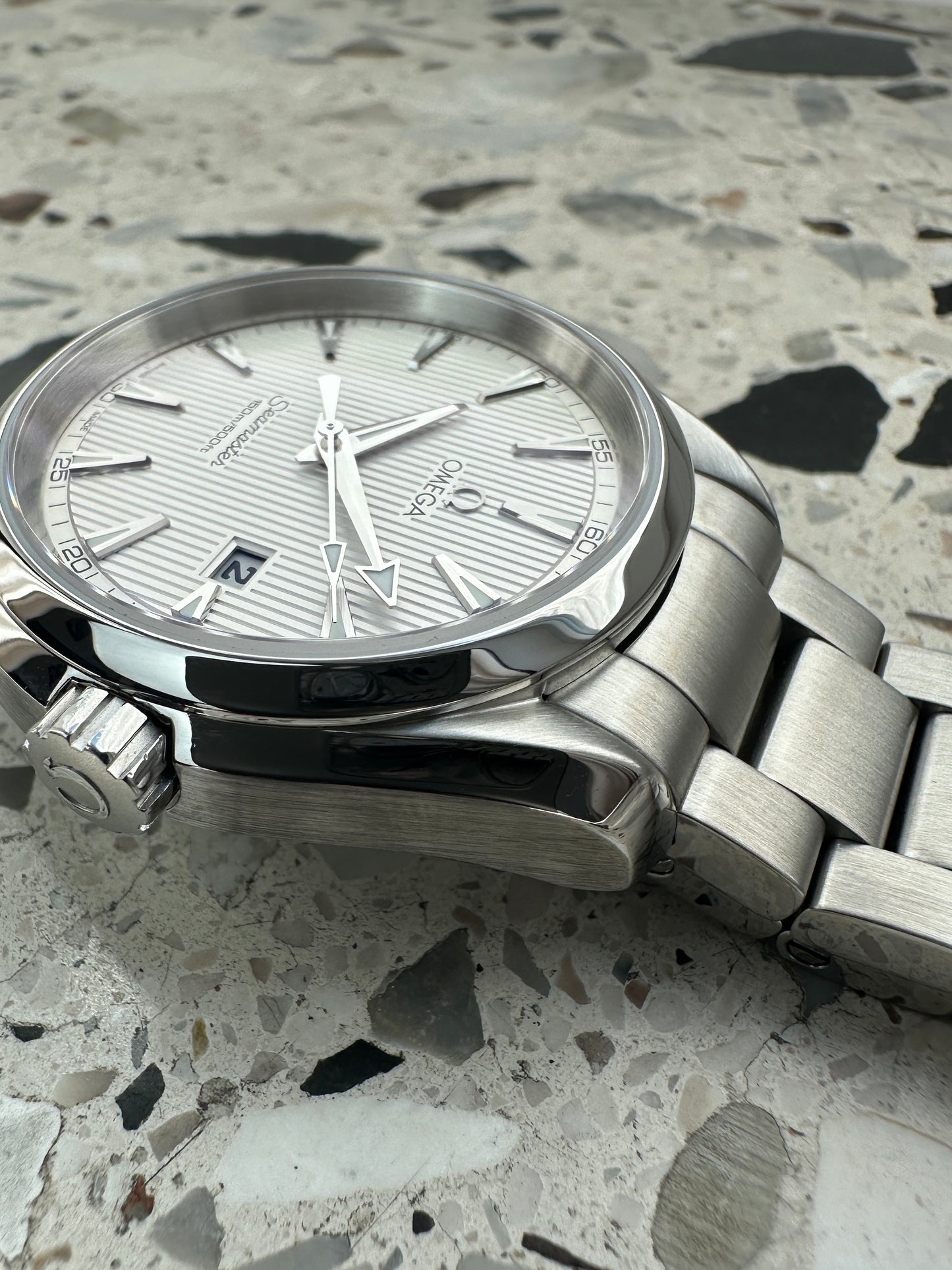 Omega Seamaster Aqua Terra (Box & Paper) 231.10.39.61.02.001