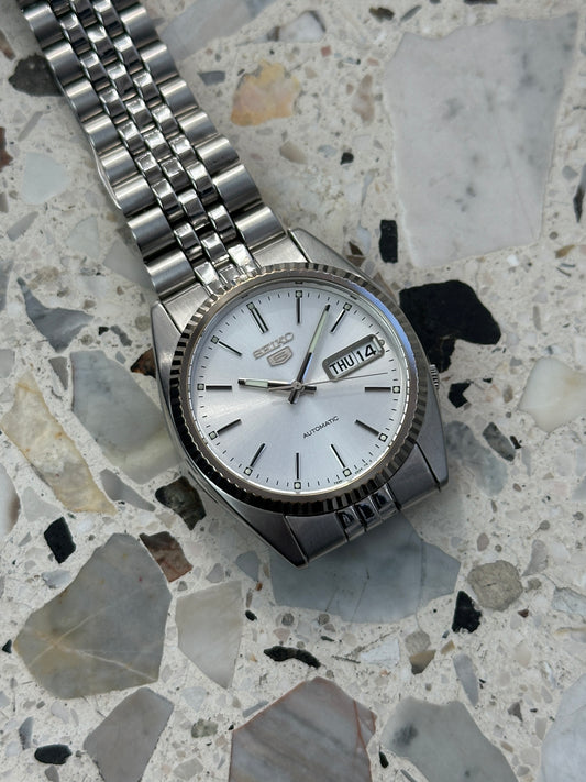 Seiko 5 SNXJ 89 (7s26-3110) Datejust