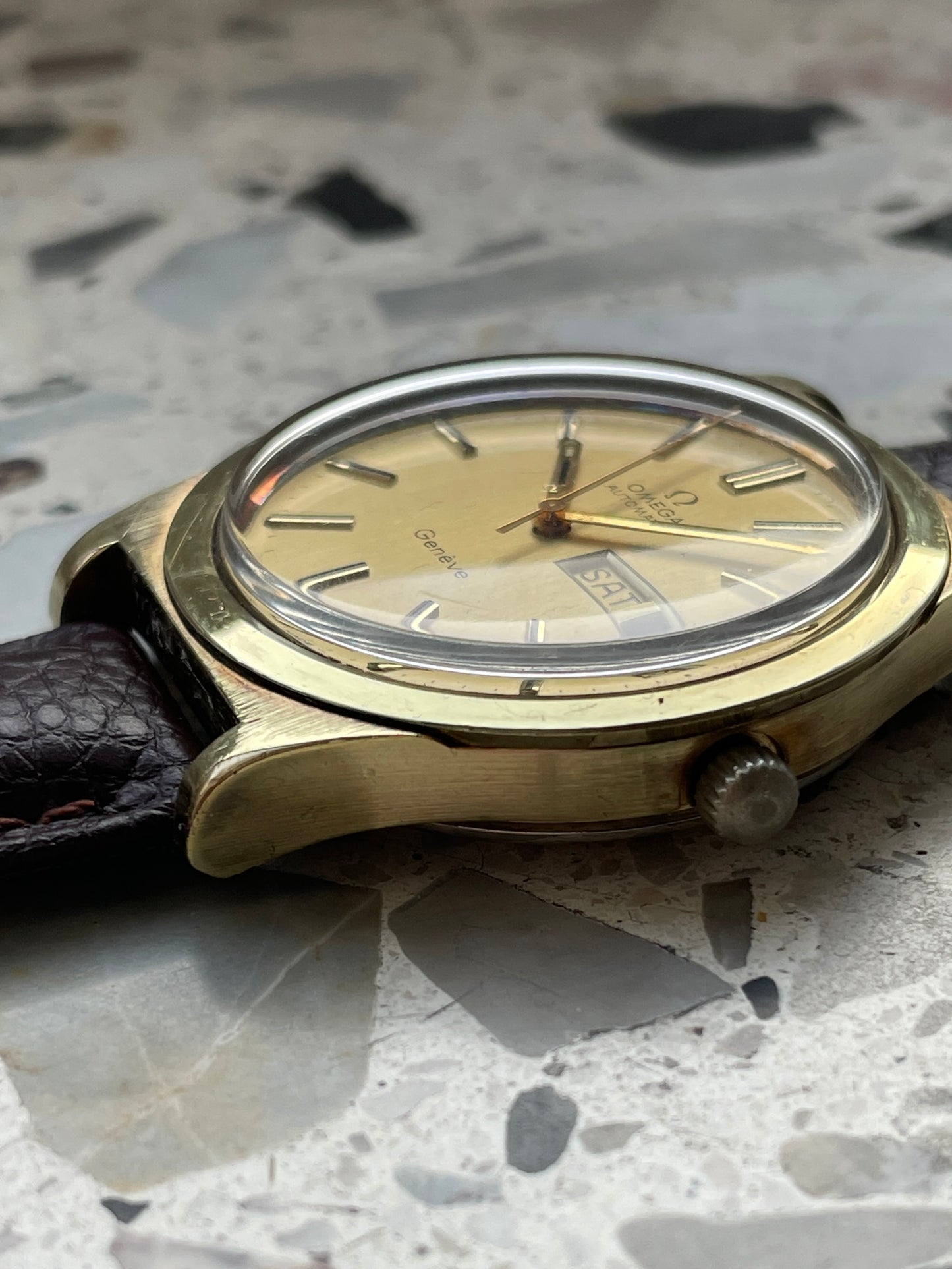 Omega Genève 166.0169 Cal. 1022