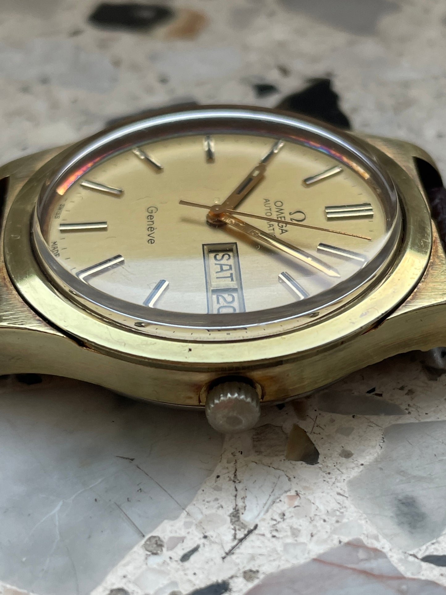 Omega Genève 166.0169 Cal. 1022