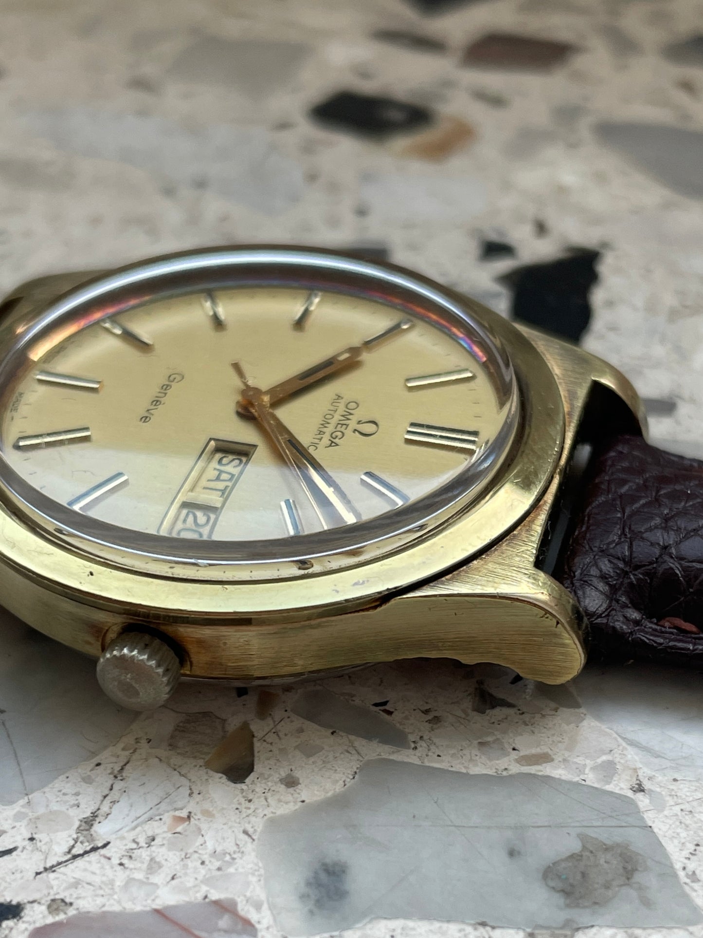 Omega Genève 166.0169 Cal. 1022