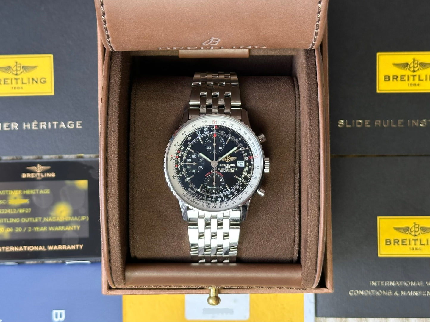Breitling Navitimer Heritage (Full Set) Chronograph A1332412