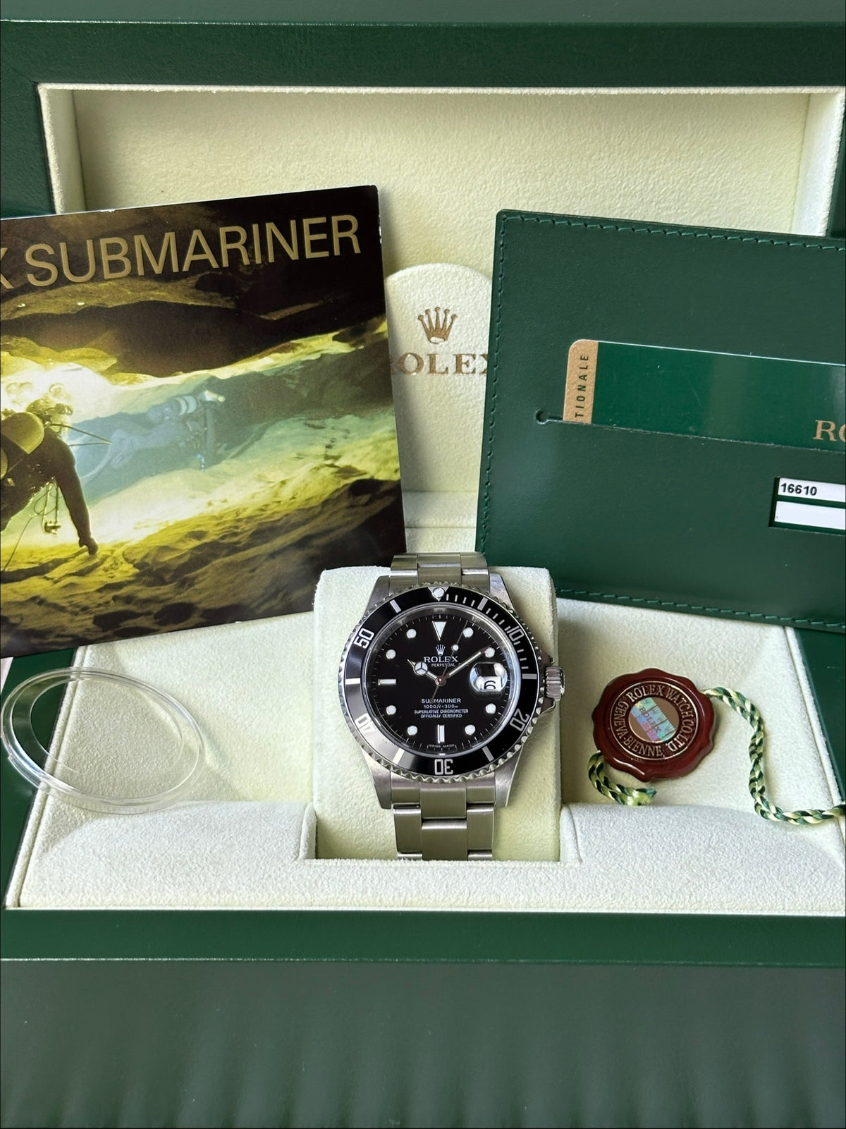 Rolex Submariner Date (Full Set - LC100) 16610