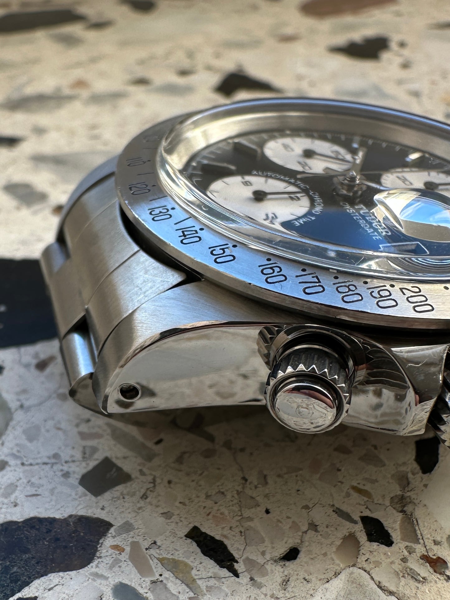 Tudor Oysterdate Big Block 79180 Daytona (Rolex Case & Crown)